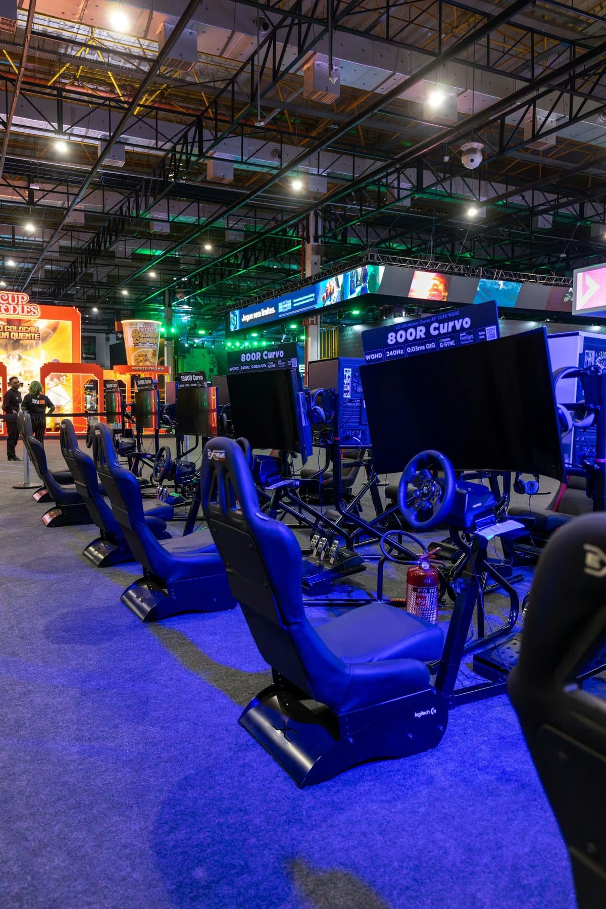 Sim racing center floor